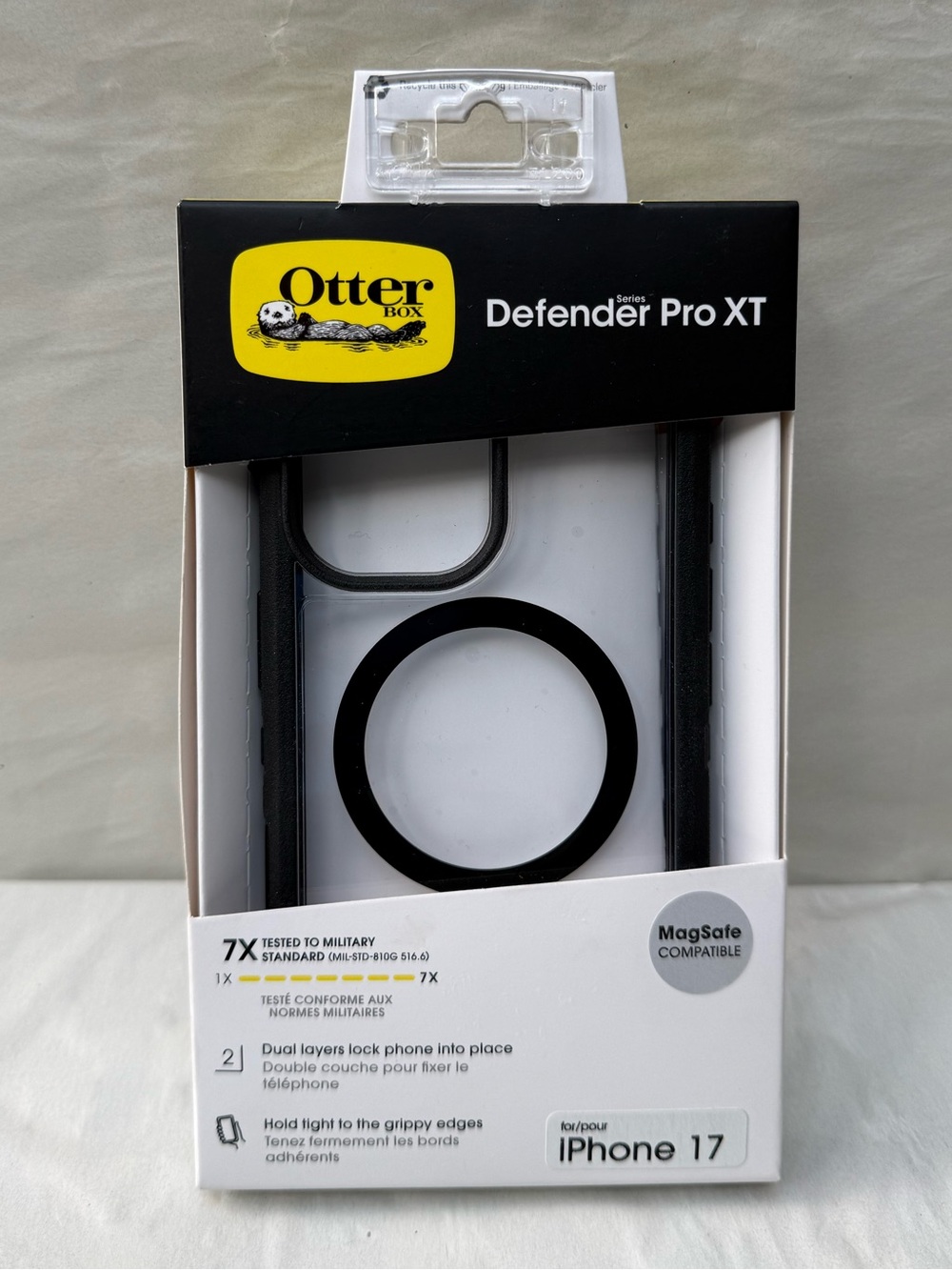 Otter Box - Defender Pro XT - IPhone 17 - New sealed box - Clear & Black